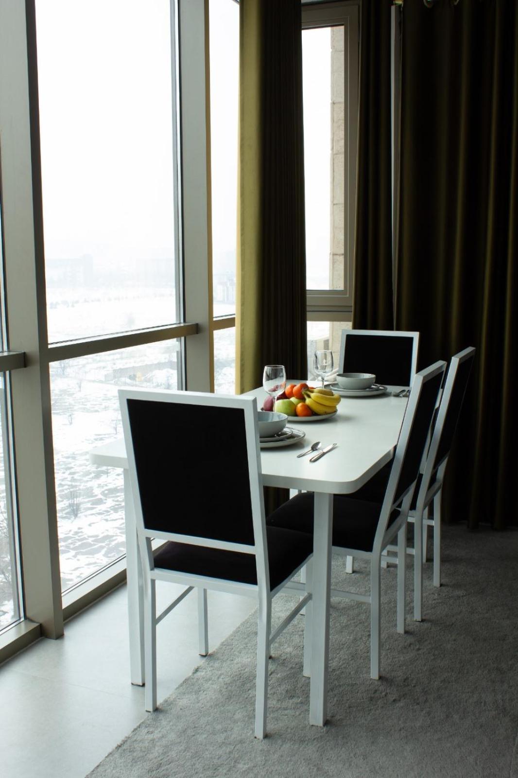 9Th And 6Th Floor Stylish Apartments With Mountainvista Bishkek Luaran gambar