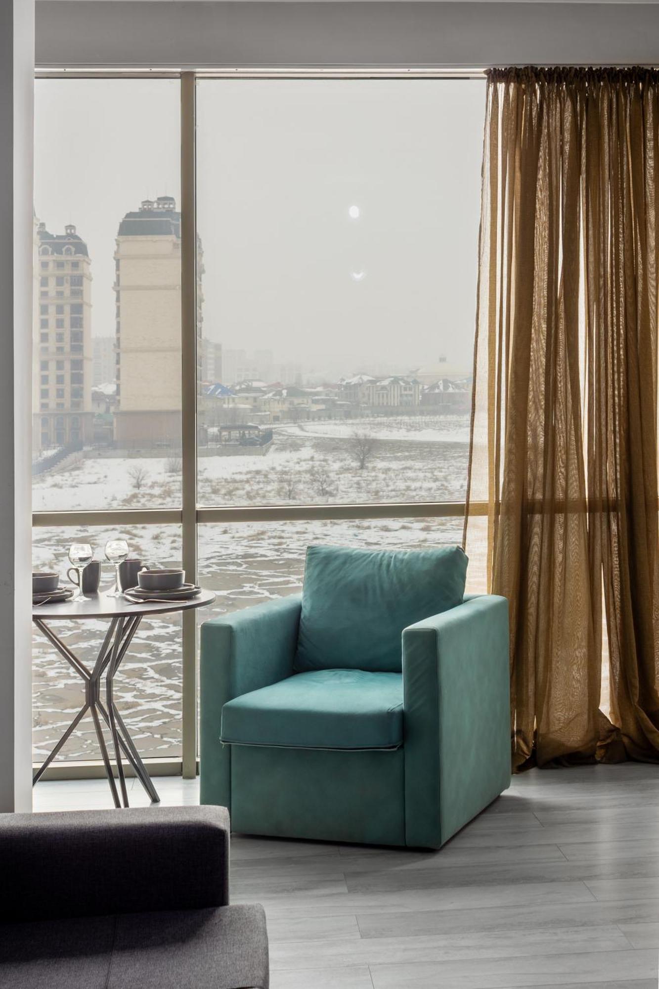 9Th And 6Th Floor Stylish Apartments With Mountainvista Bishkek Luaran gambar