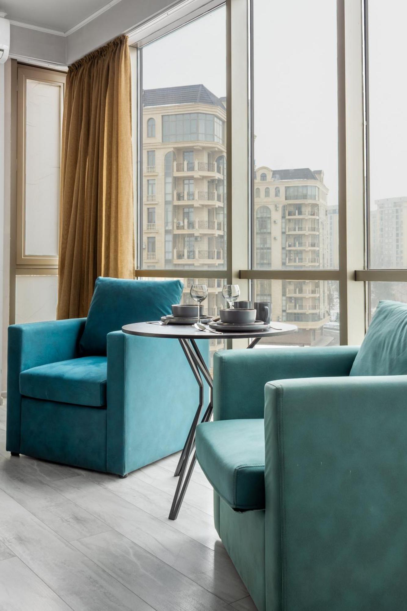 9Th And 6Th Floor Stylish Apartments With Mountainvista Bishkek Luaran gambar