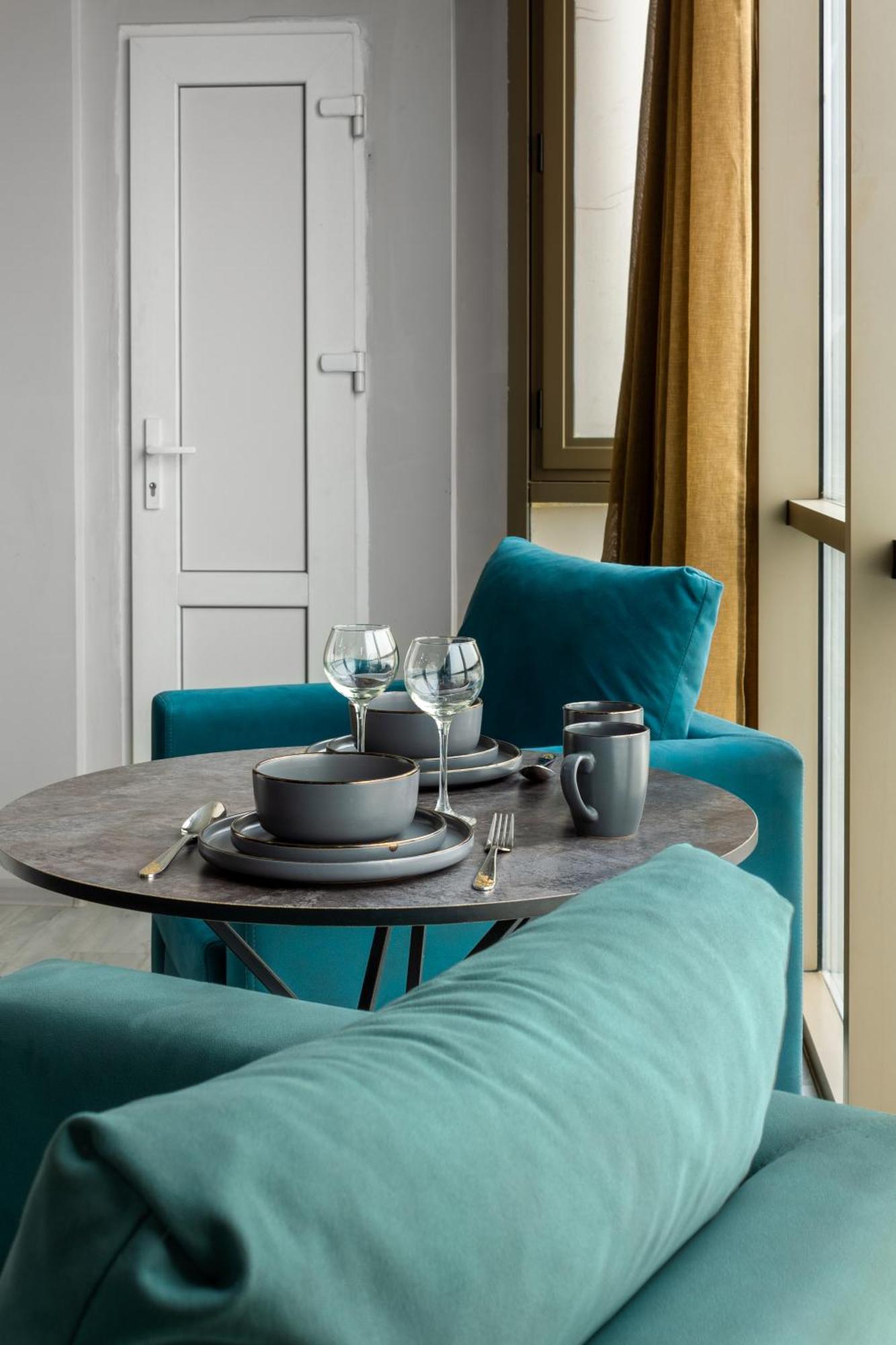 9Th And 6Th Floor Stylish Apartments With Mountainvista Bishkek Luaran gambar